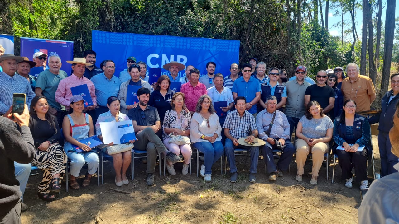 ¡Noticia Positiva! 10 Comunidades del Valle Reciben Bonos del Estado para Mejorar su Infraestructura Hídrica